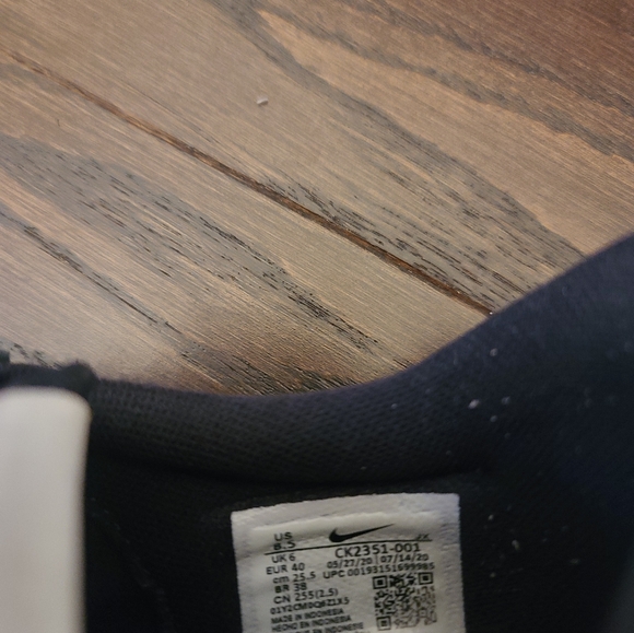 Nike Daybreak Shoes - Picture 7 of 7